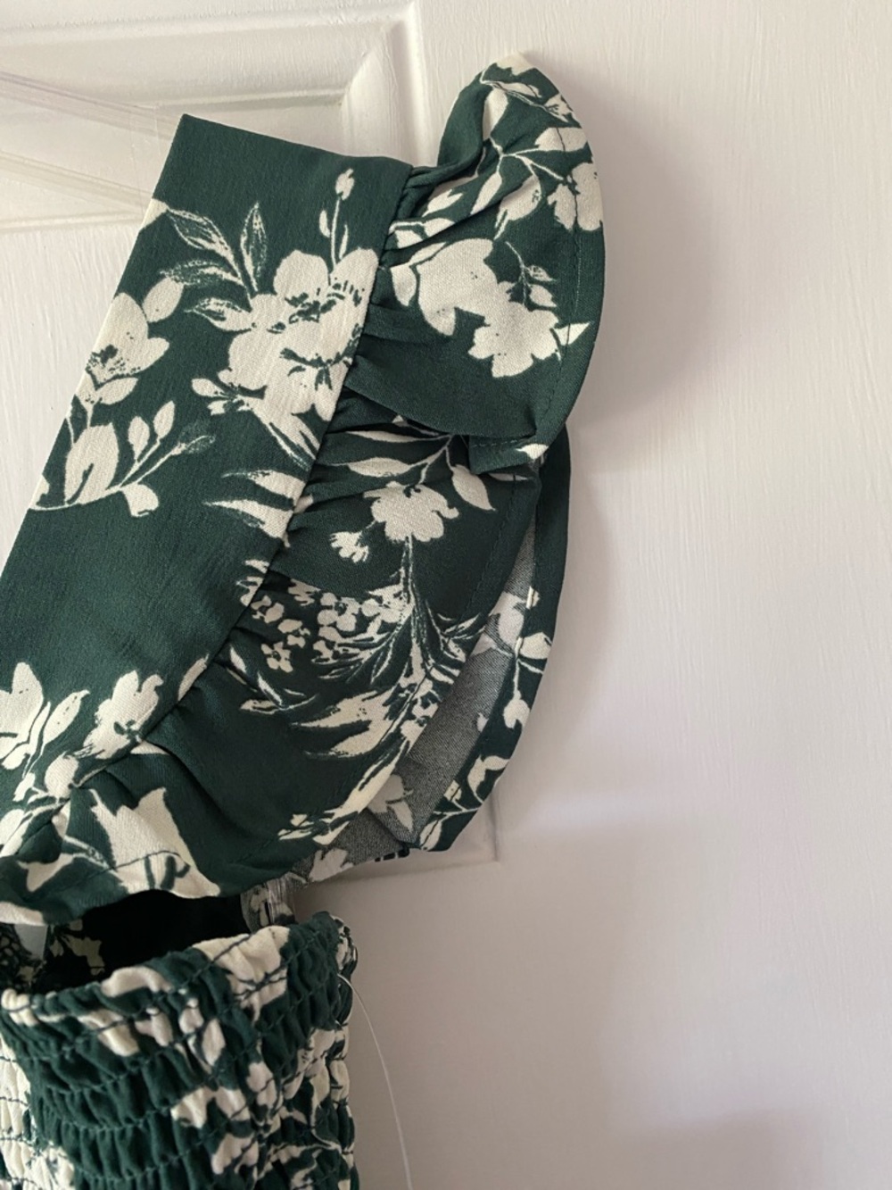 Inspired Hearts Green Floral Smocked Jumpsuit NWT - Picture 4 of 7